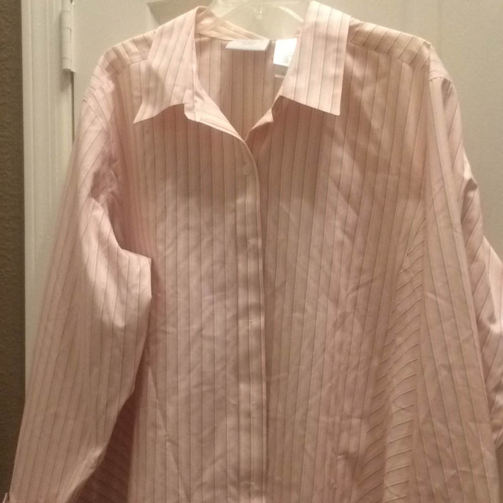 FINAL MARKDOWN NWT ladies Liz Claiborne blouse 22p